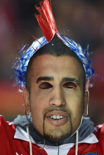 Chile y Perú jugaron un partido lleno de emociones que claisificó a los chilenos a la final, pero en las gradas se jugó otro partido muy intenso, ¿quién crees que lo ganó?