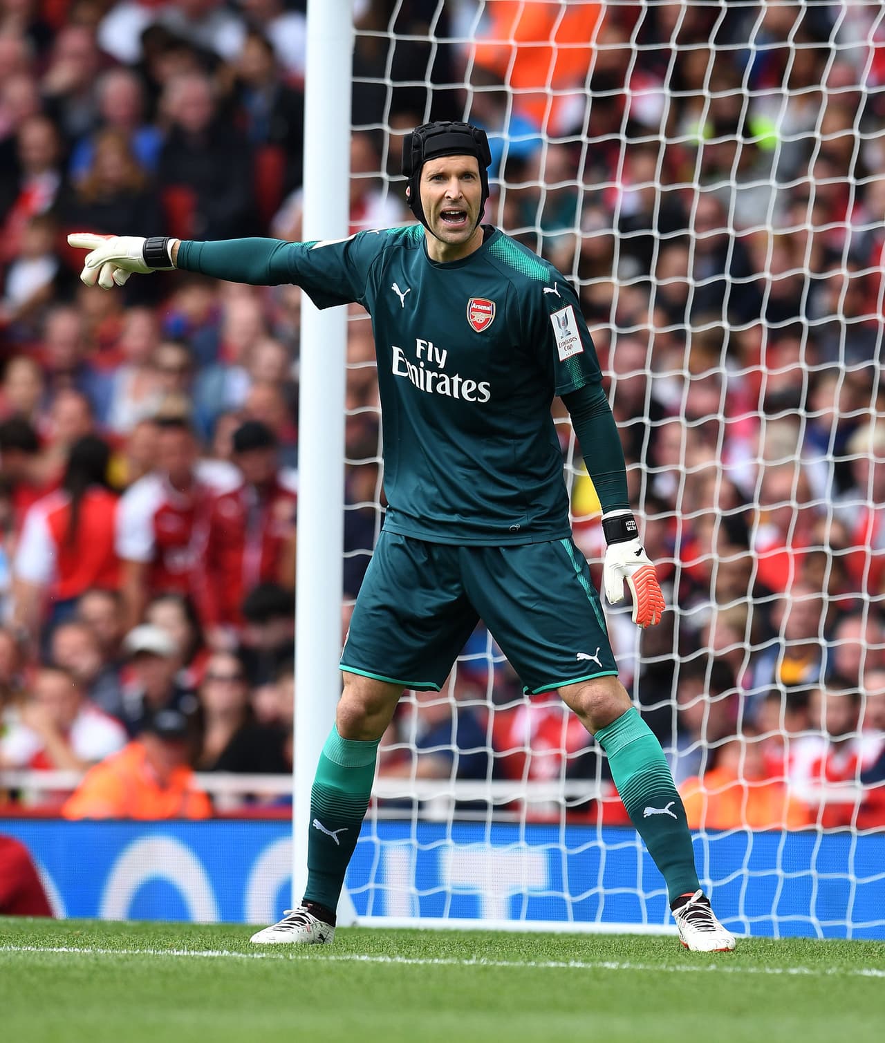 Petr Cech fue el portero titular del Arsenal, ya que en el primer juego el colombiano David Ospina fue quien jugó.