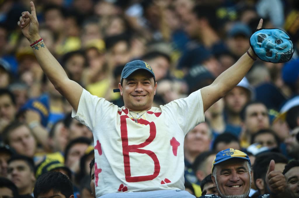 En el campeonato argentino, Boca tiene 10 puntos y River 7, lejos del líder Atlético Tucumán que suma 14 unidades.