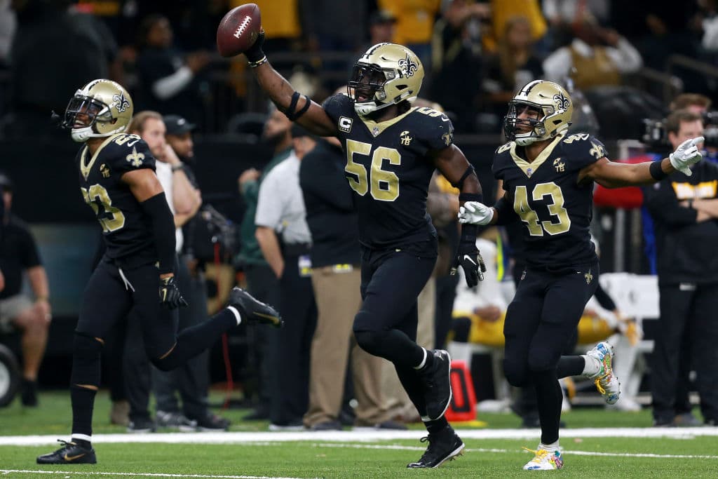 Cuando Pittsburgh buscaba empatar o ganar el juego, una jugada defensiva de los Saints sella el triunfo que les da Playoffs en casa todo el camino. Pittsburgh se cae del pedestal en la AFC Norte.