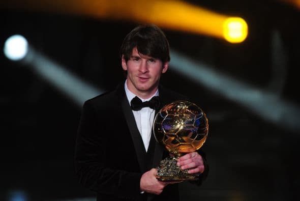 Aquí tenemos al ganador del Balón de Oro FIFA 2010, Messi. ¿Qué les pareció?
