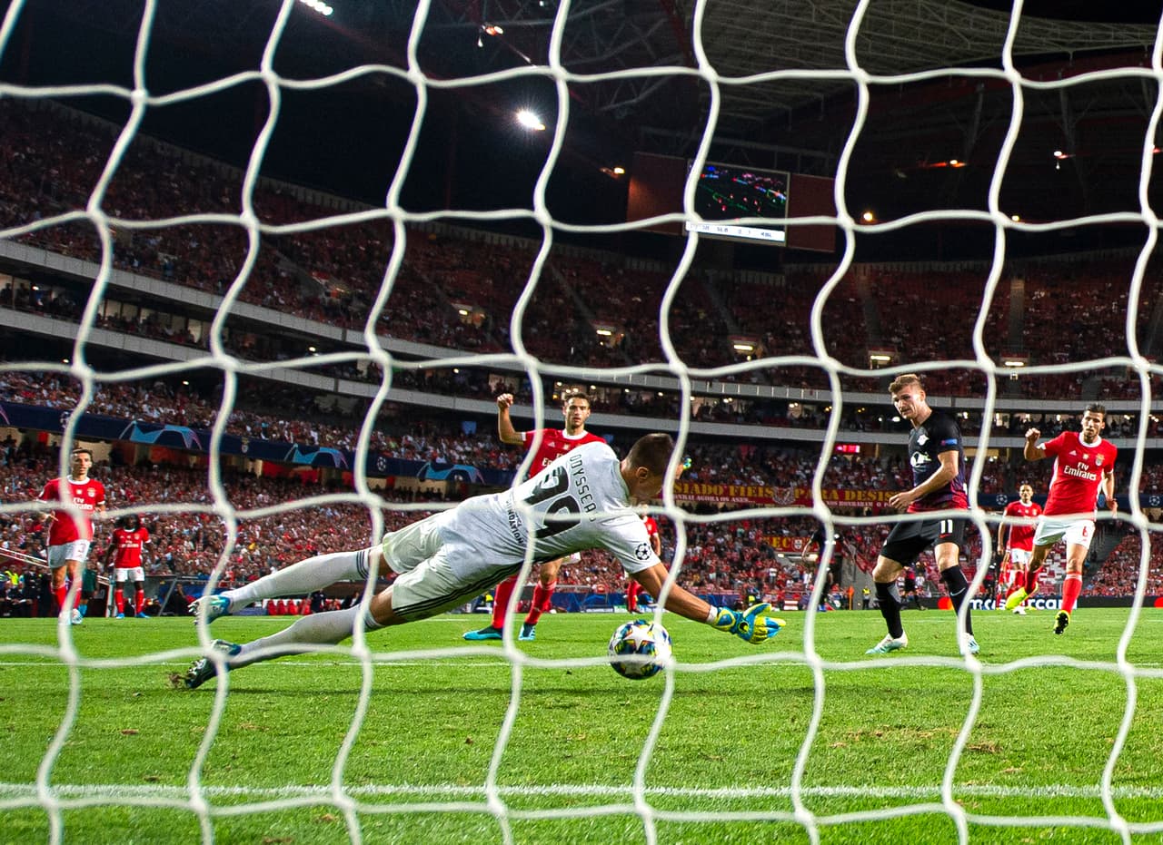 Benfica 1-2 Leipzig. El cuadro de Nagelsmann se quedó con los tres puntos gracias a un doblete de Werner, por los locales descontó Seferović al final.