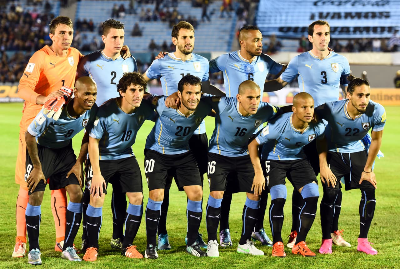 La selección de Uruguay regresa motivado a las eliminatorias luego de golear al campeón de América, Chile, y por el regreso de Luis Suárez al combinado celeste quien reforzará el ataque ‘Charrúa’, algo que provocará que sus rivales sean más precavidos. Por ahora marchan segundos con nueve unidades