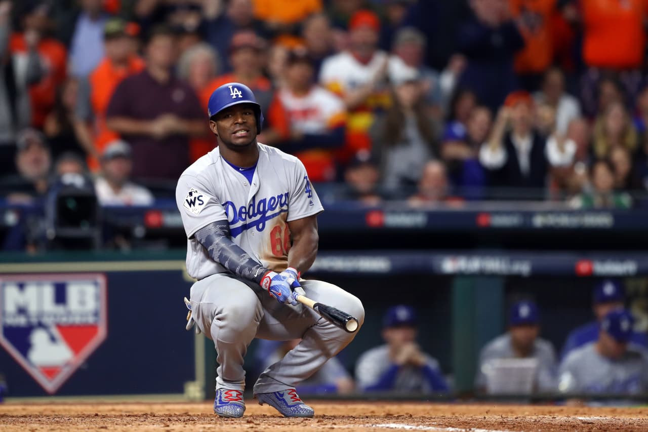 Yasiel Puig tuvo un partido complicado. Un mal corrido de bases suyo detuvo un ataque de los angelinos y luego una jugada titubeante a la defensiva permitió a Houston anotar una carrera.