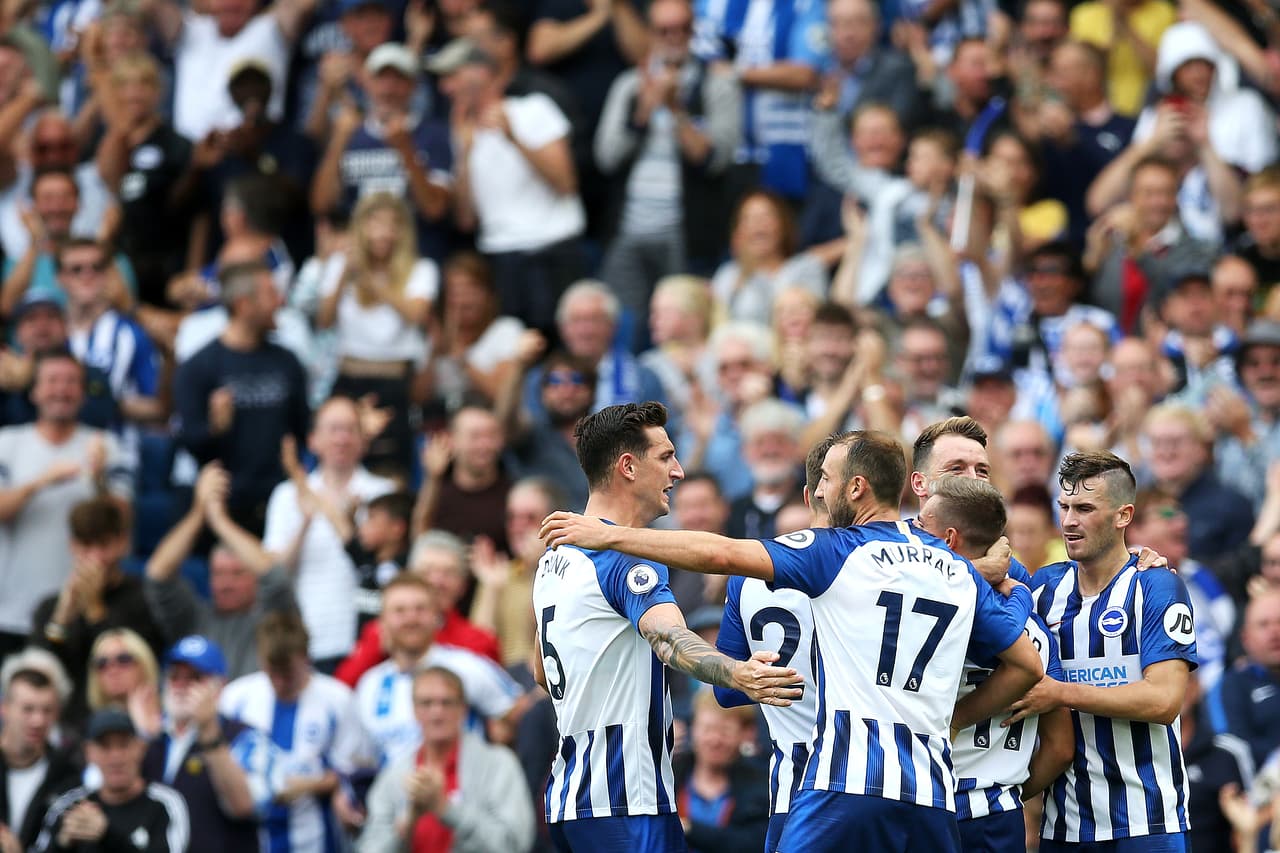 Chicharito anota y West Ham empata ante el Brighton.