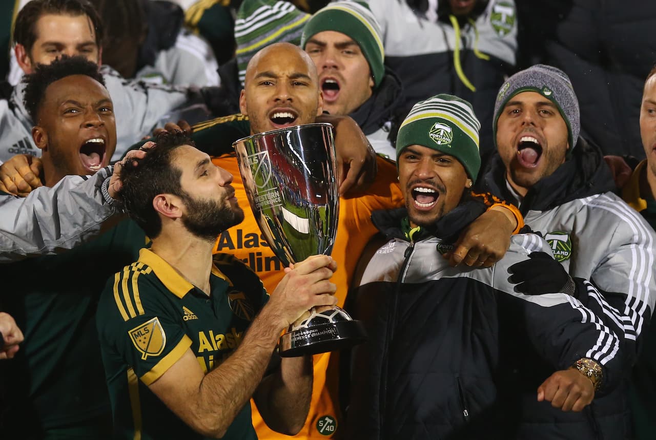 Ganaron la Conferencia Oeste y en la MLS Cup derrotaron al Columbus Crew para consagrarse por primera vez como campeones de la liga de los Estados Unidos. Marcó uno de los goles en la final y fue elegido como MVP del partido.