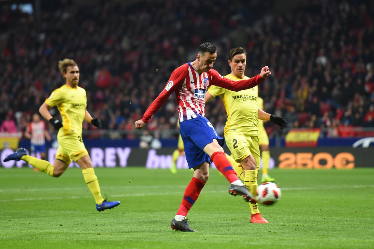 De hecho, aprovechando las ventajas que daba la defensa del Girona al espacio vacío, Nikola Kalinic se encargó de abrir el marcador al minuto 12.