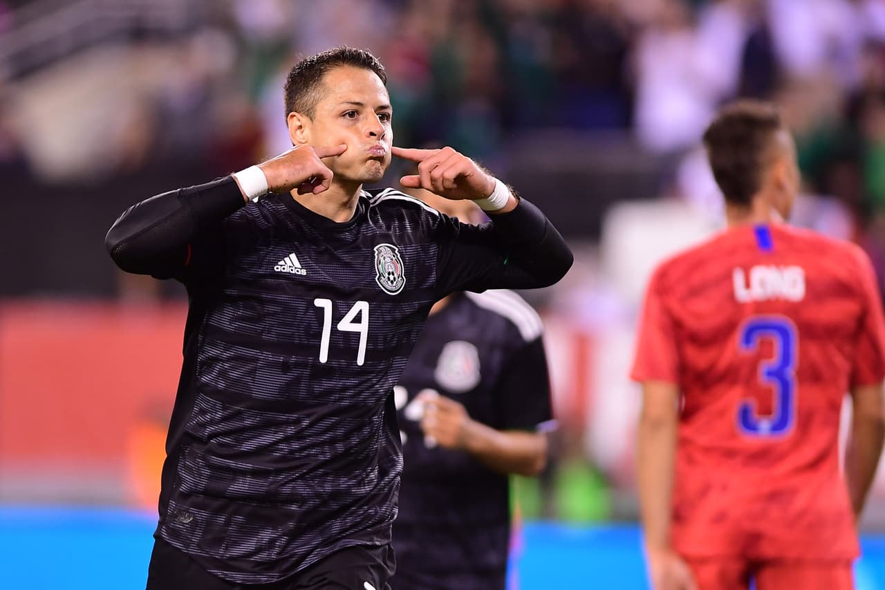 Con goles de Chicharito Hernández, Érick Gutiérrez y Uriel Antuna, México vence 3-0 al equipo de las barras y las estrellas; Orozco atajó un penal.