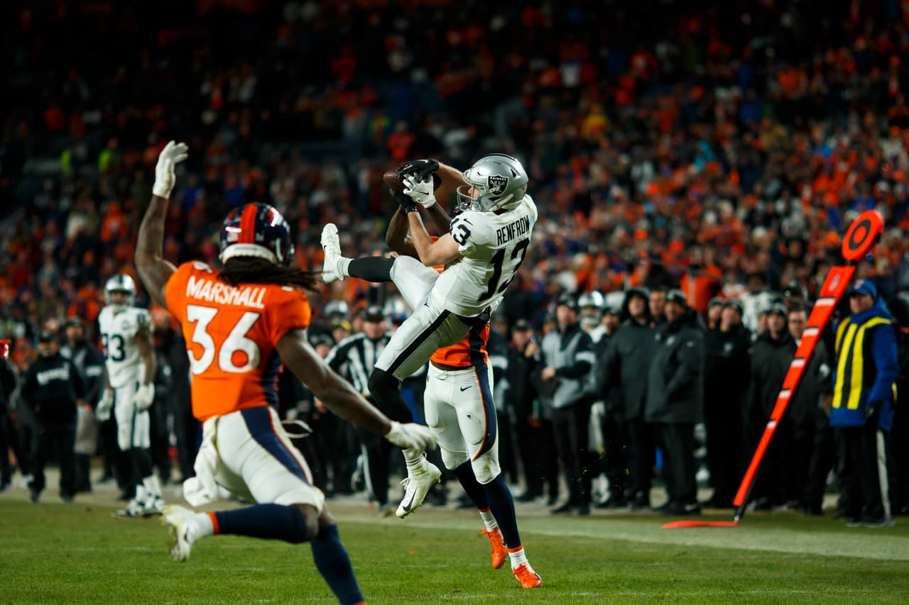 Denver Broncos
<b>16-15 </b>Oakland Raiders