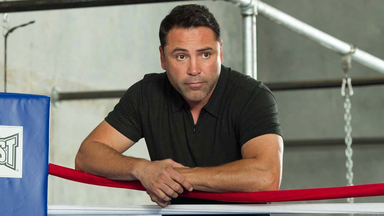 Oscar de la Hoya hospitalizado tras contagiarse de Covid-19