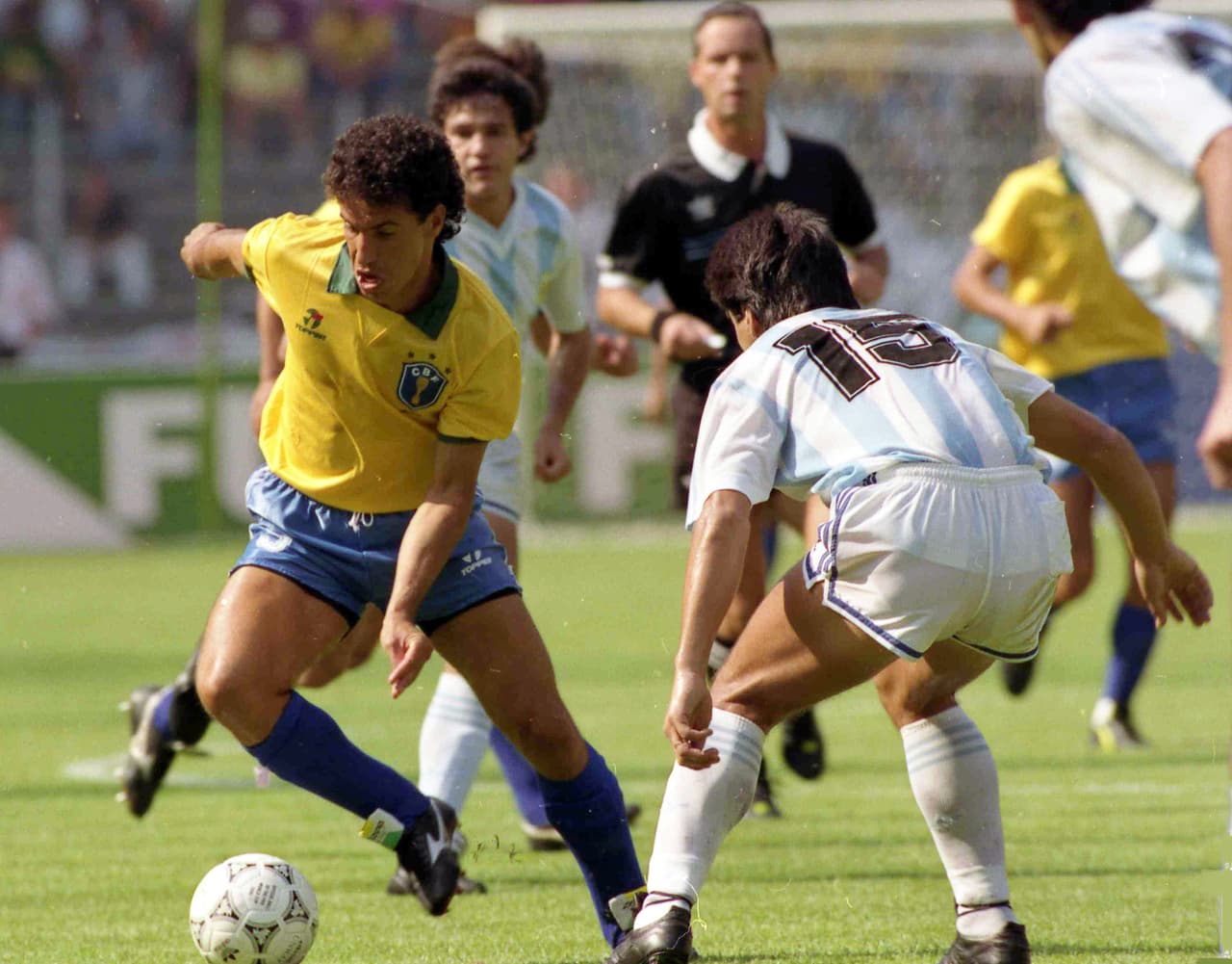 Monzón estuvo con Argentina en el Mundial de Italia 1990, el mismo al que su selección llegó luego de dejar atrás a equipos tan talentosos como Brasil. La garra fue superior en esa instancia.