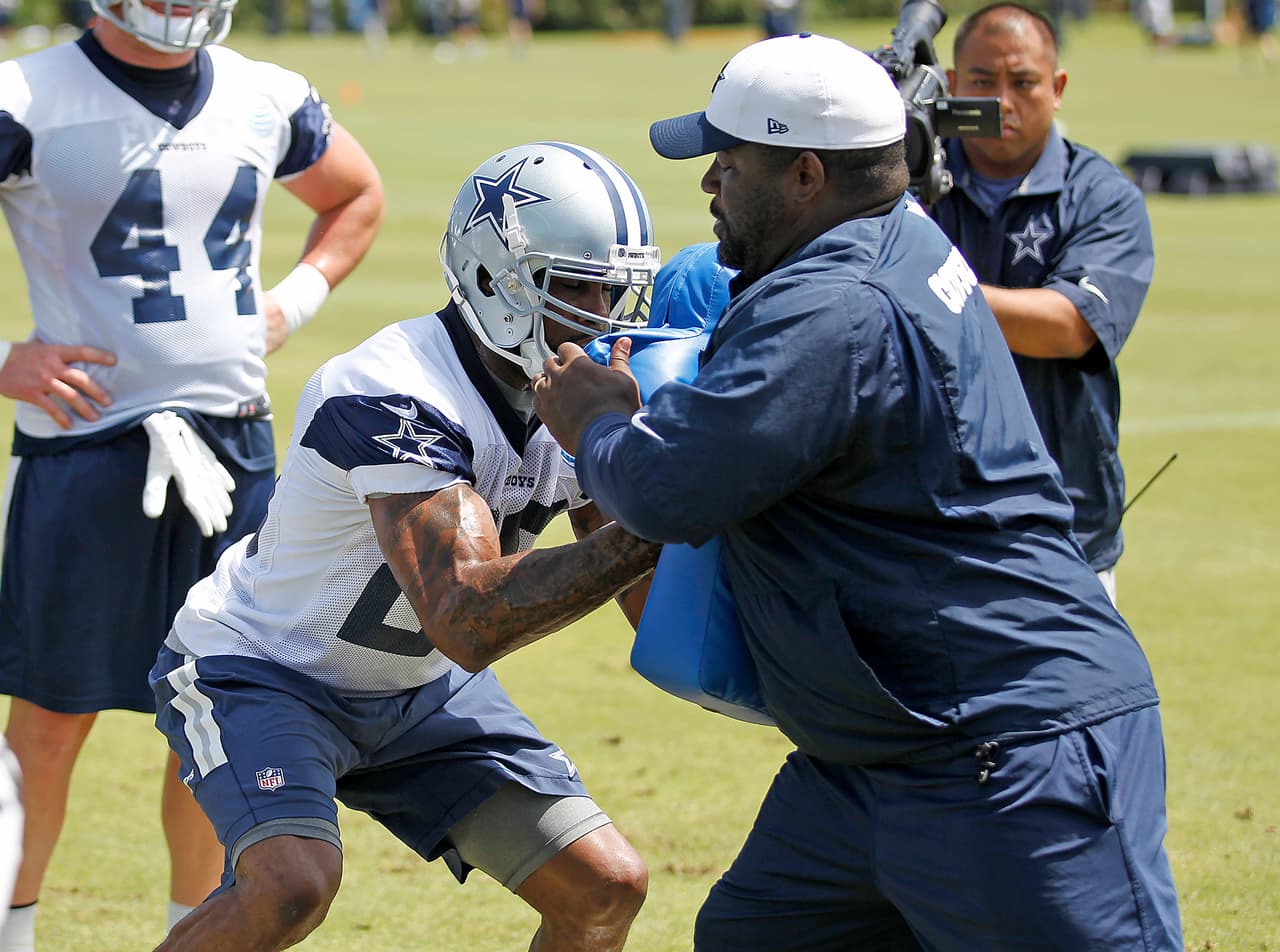 Entrenador de corredores de los Cowboys: Aún no hay un líder en el backfield