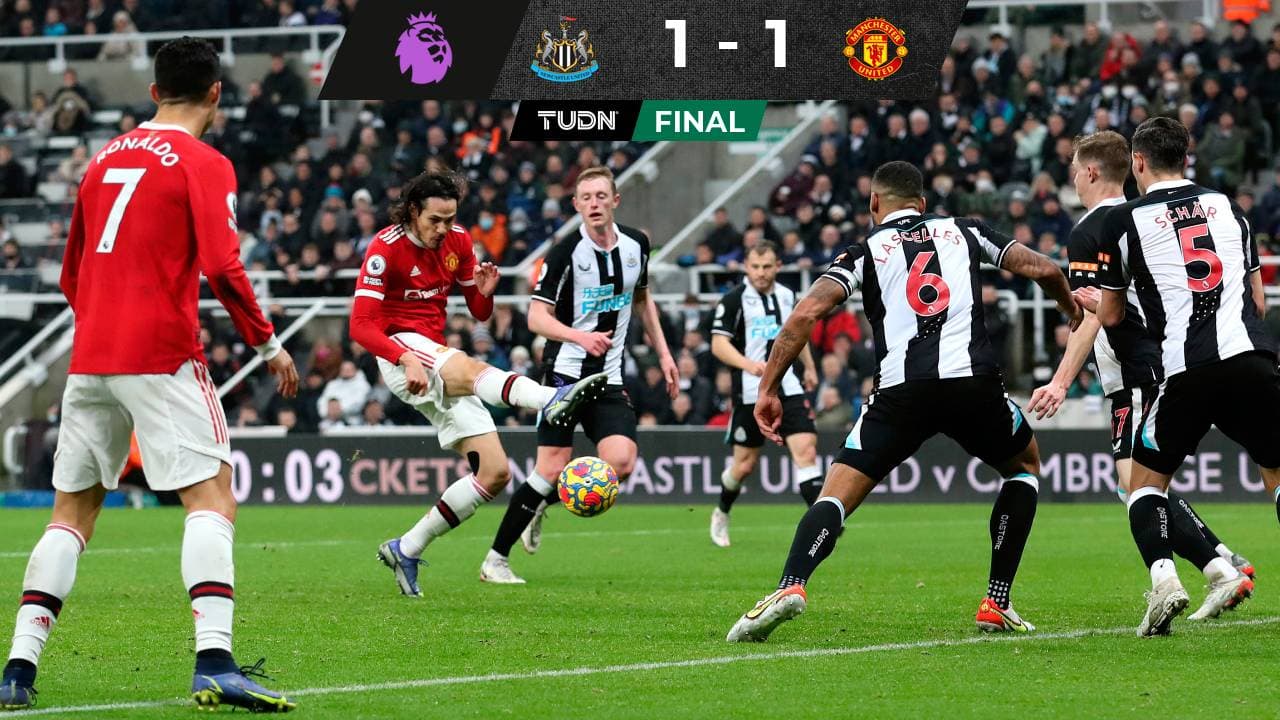 Cristiano no aparece y Cavani salva al Manchester United