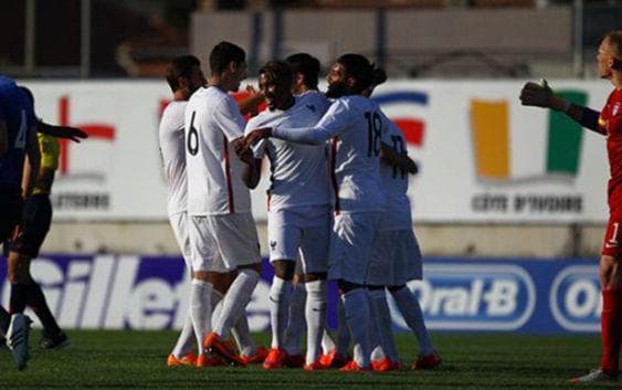 Estados Unidos celebró ante Holanda en Toulon.