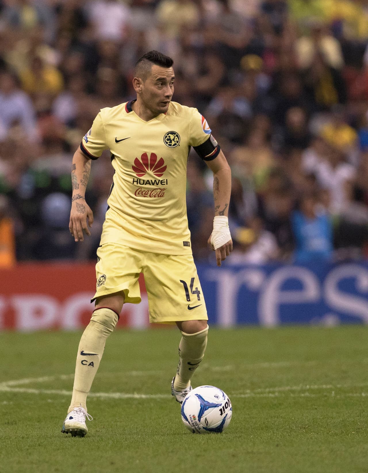 En el rubro disciplinario debe poner especial atención pues Rubens Sambueza ocupa el primer lugar en cartulinas rojas , dos en sólo 13 juegos.