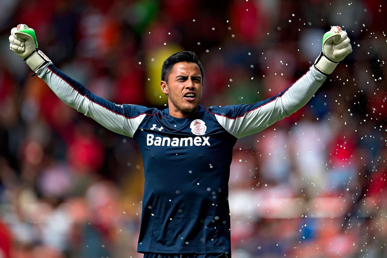 Tener al porrtero de la Selección Mexicana, Alfredo Talavera, le da una buena seguridad en el fondo.