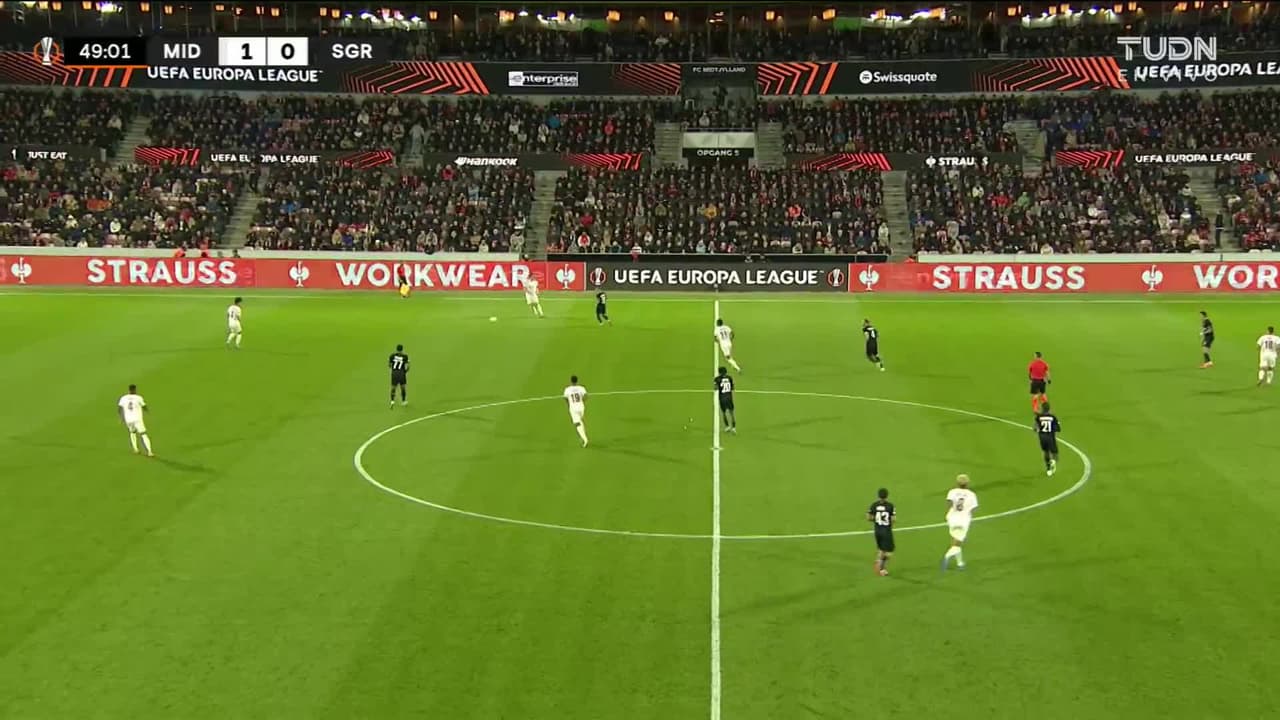 ¡TIRO ATAJADO! disparo por Franculino Djú.