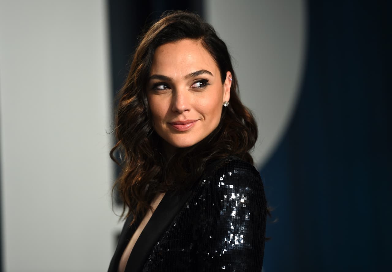 Warner se ha mantenido en el camino para estrenar la película el 25 ya que poco a poco se ha ido atrasando su estreno.
<br>