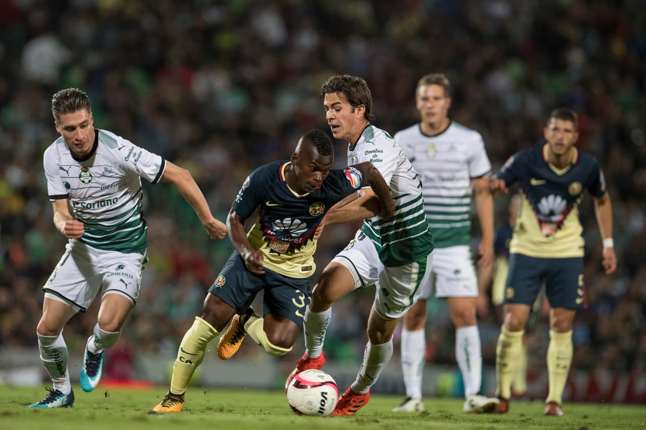 Un duelo de pocas llegadas. En la primera parte América estrelló un disparo al poste y fue la jugada de mayor peligro de los capitalinos.