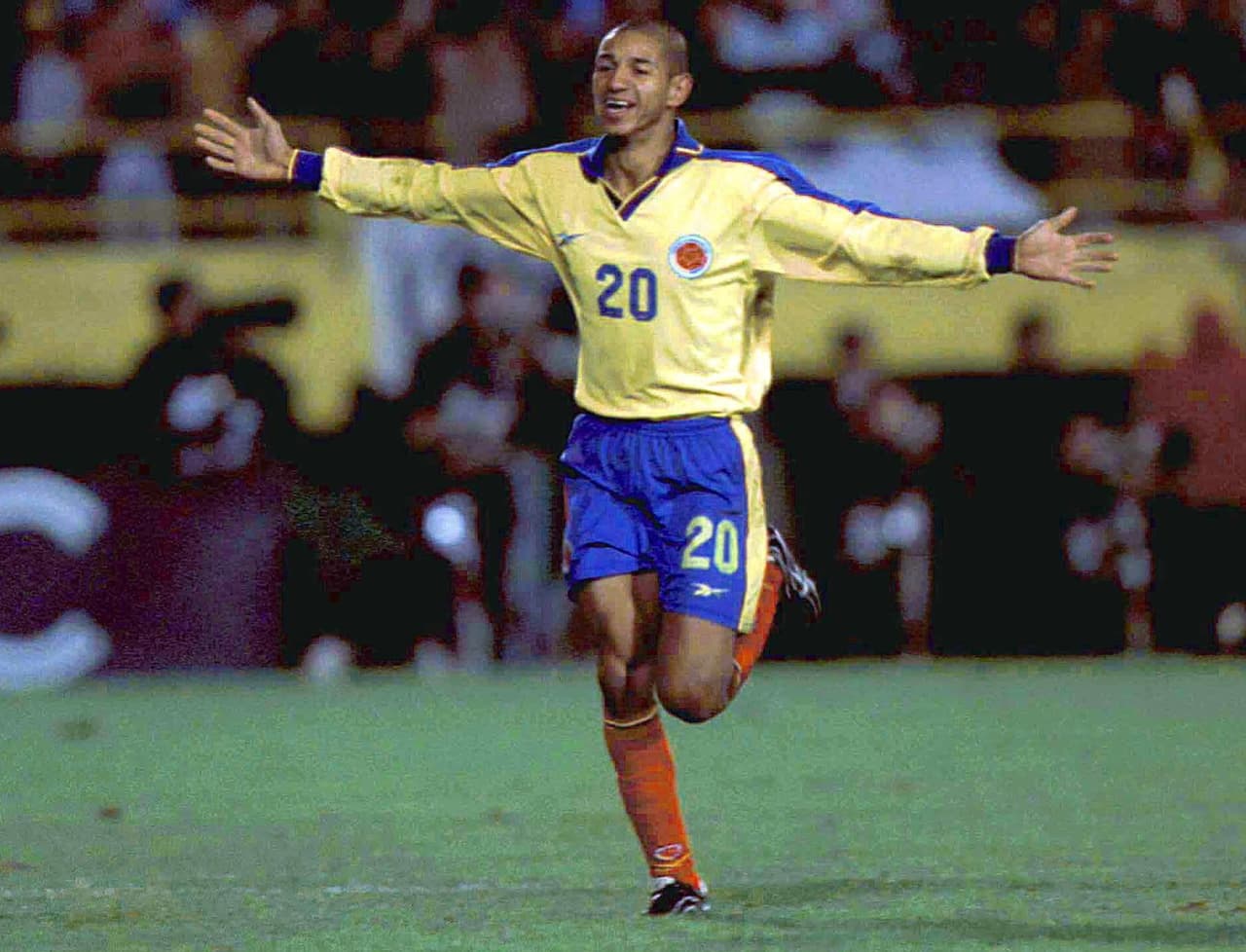 Durante el juego, se anuló un gol a Freddy Grisales de Colombia por un cobro de tiro indirecto que entró al arco sin que nadie más que el cobrador la tocara.