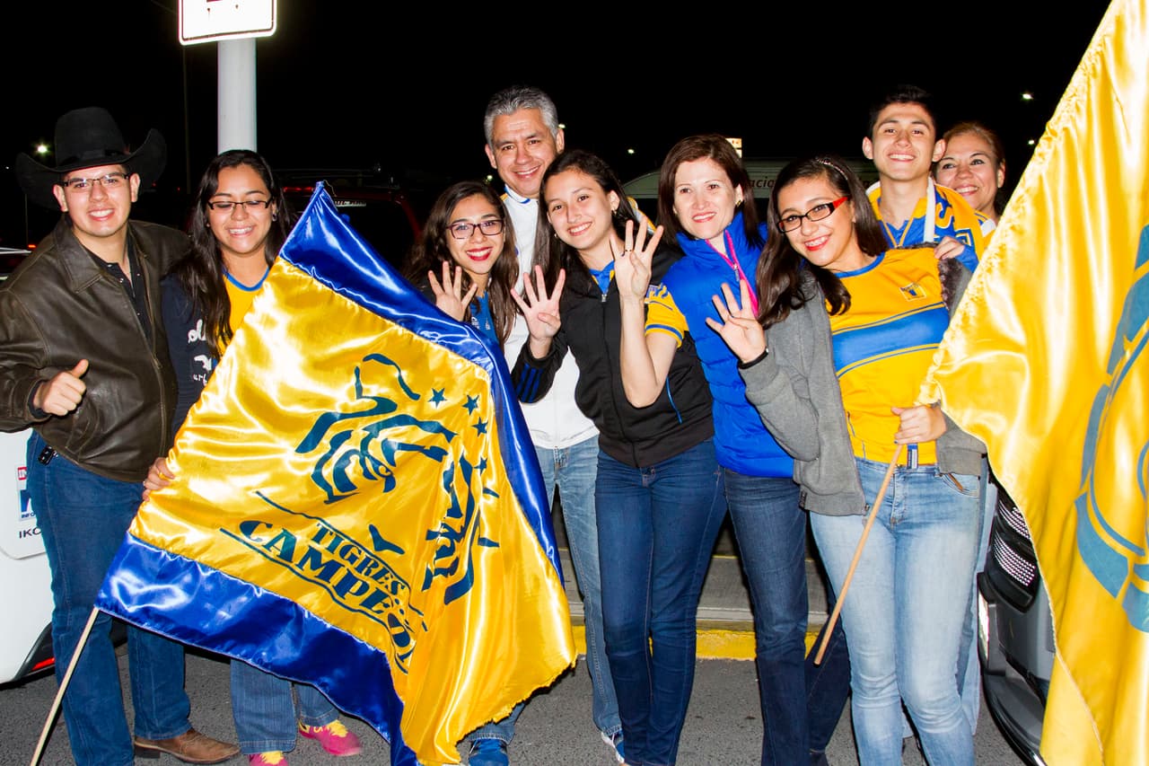 El público pudo disfrutar de una gran convivencia con sus jugadores y de paso aplaudirles por la gran final que realizaron.