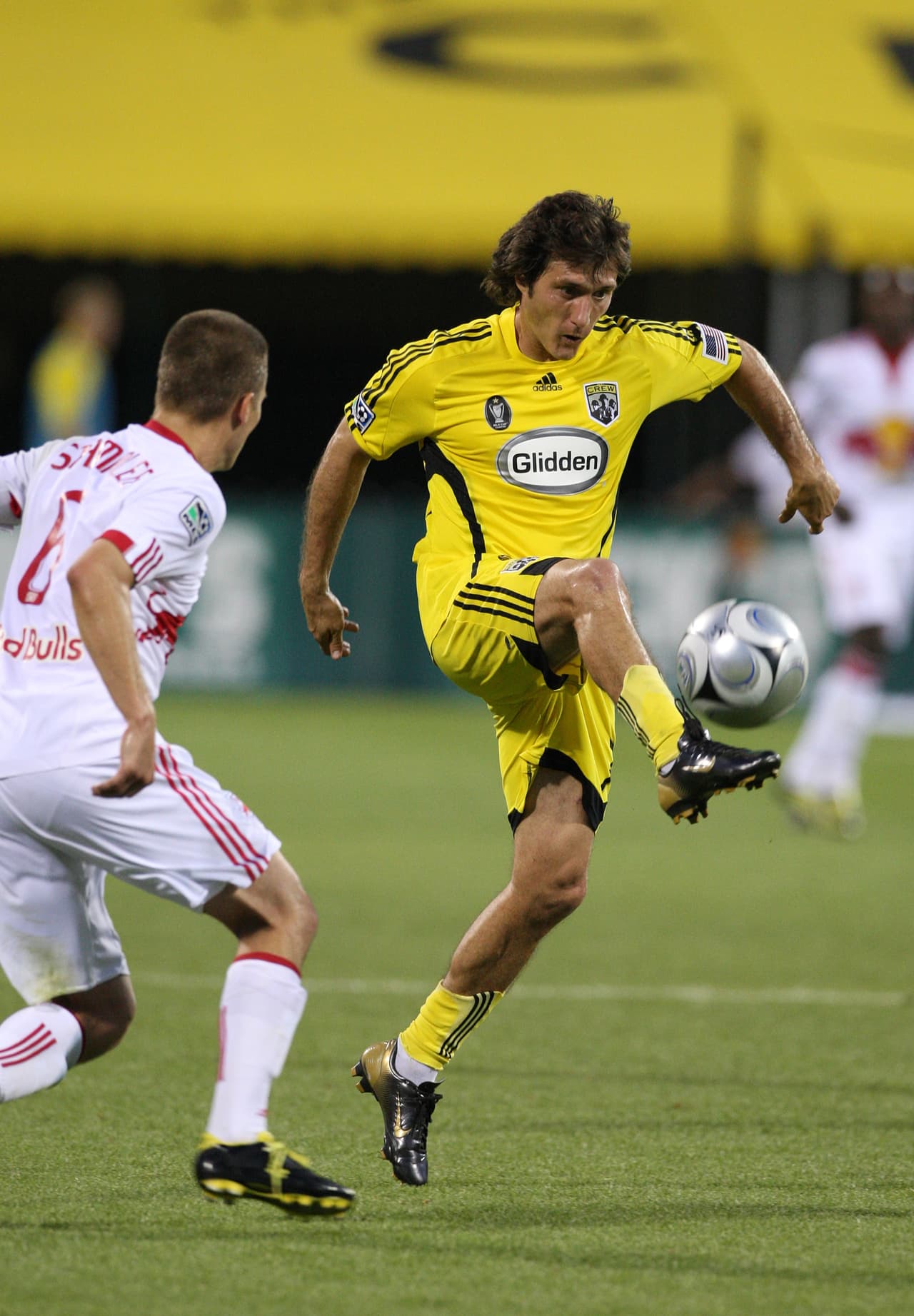 Llegó como ídolo de Boca, y hoy es símbolo histórico de Columbus Crew y entrenador de LA Galaxy. Guillermo Barros Schelotto fue MVP y campeón de Major League Soccer en 2008, y vistió entre 2007 y 2010 la casaca del club del estado de Ohio.