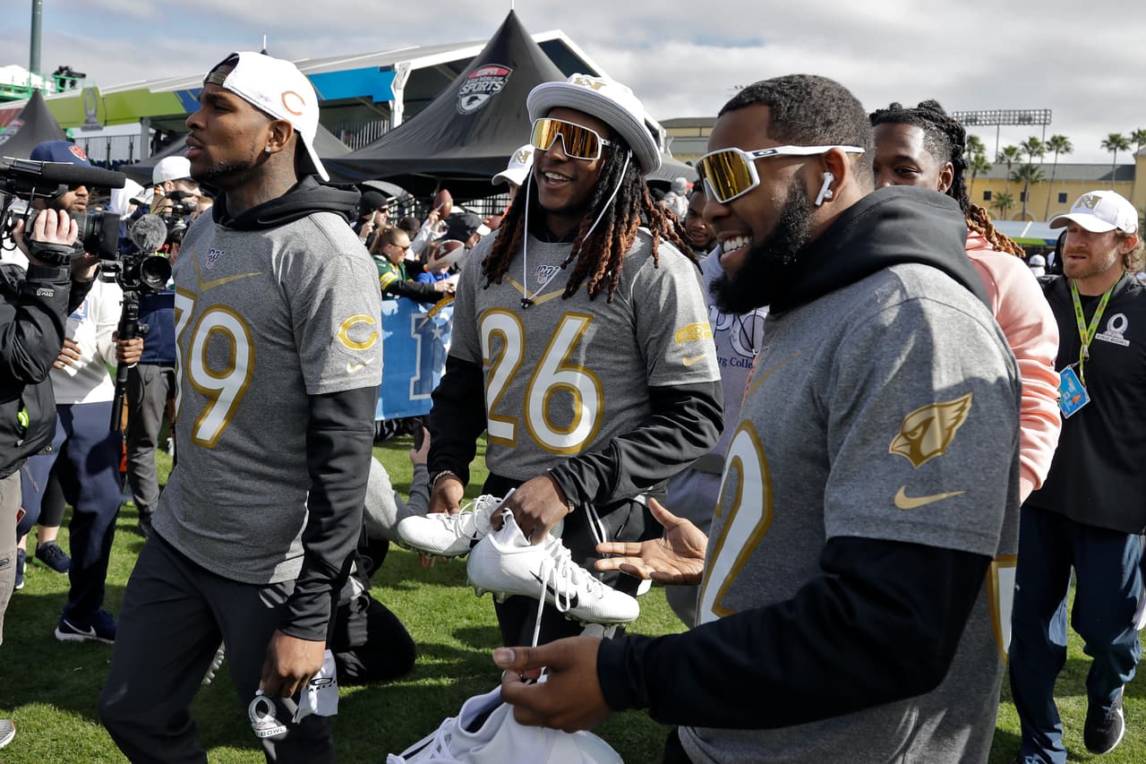 Una semana previa al partido del Pro Bowl, los jugadores elegidos se reúnen y practican durante una semana donde aparecen en diversas actividades y dan muestra de sus cualidades para el público que puede presenciar de cerca ver a las figuras de la NFL.