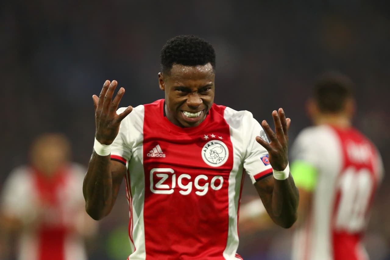 Se agrega un minuto al partido y se termina el primer tiempo sin goles. Chelsea ha presionado bastante para retener al equipo holandés.