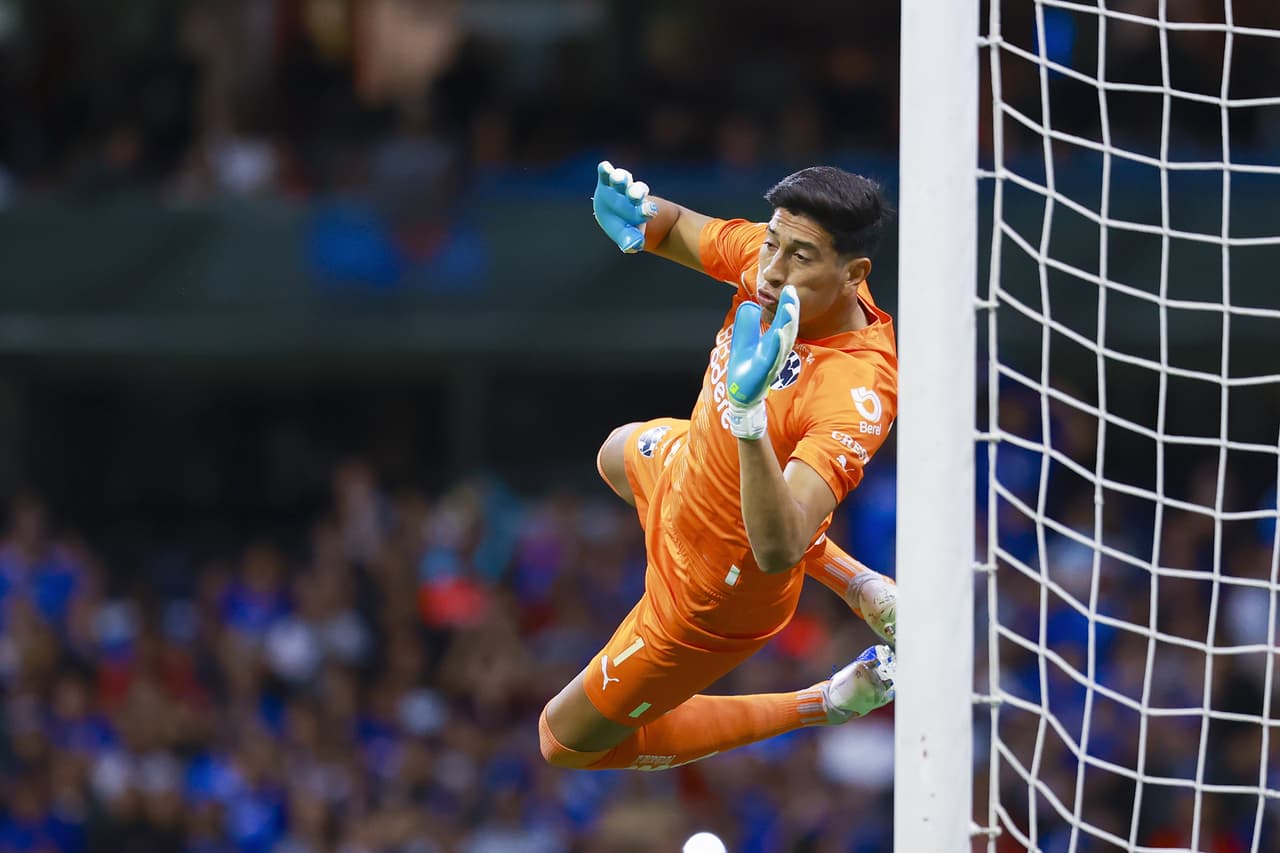 Cruz Azul y Rayados empataron 0-0 y dejaron todo para la vuelta en Cuartos de Final.