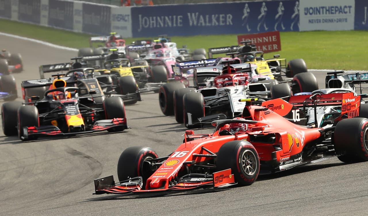 Charles Leclerc of Monaco liderea al resto de los pilotos.