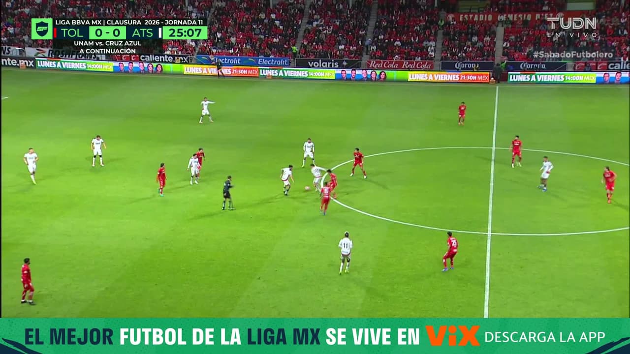 ¡EL PALO SALVA AL TOLUCA! Diego González tuvo el primero tras un error de la zaga pero su disparo se fue al travesaño