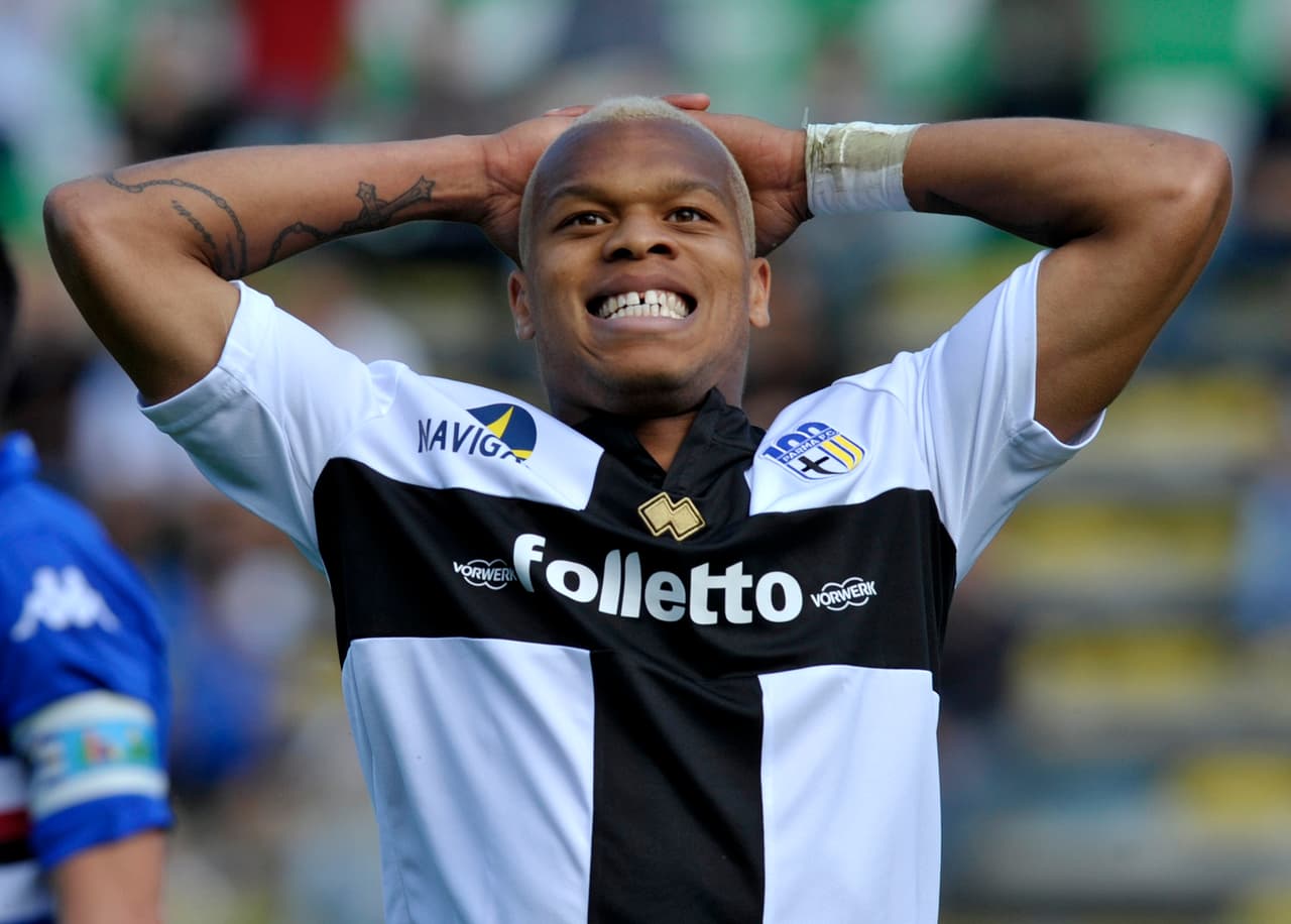 Jonathan Biabiany tenía sus esperanzas puestas en pasar de Parma a Milán en 2014 y hasta alcanzó a posar en la presentación, pero sus resultados físicos los descartaron.