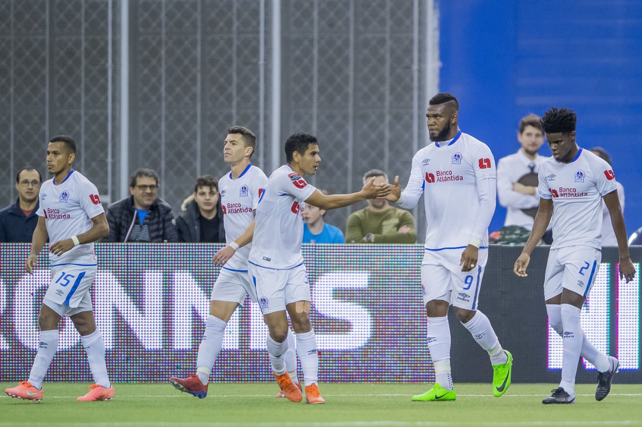 Los hondureños consiguieron su pase a los cuartos de final al imponerse 2-4 a los estadounidenses en la tanda de penales.