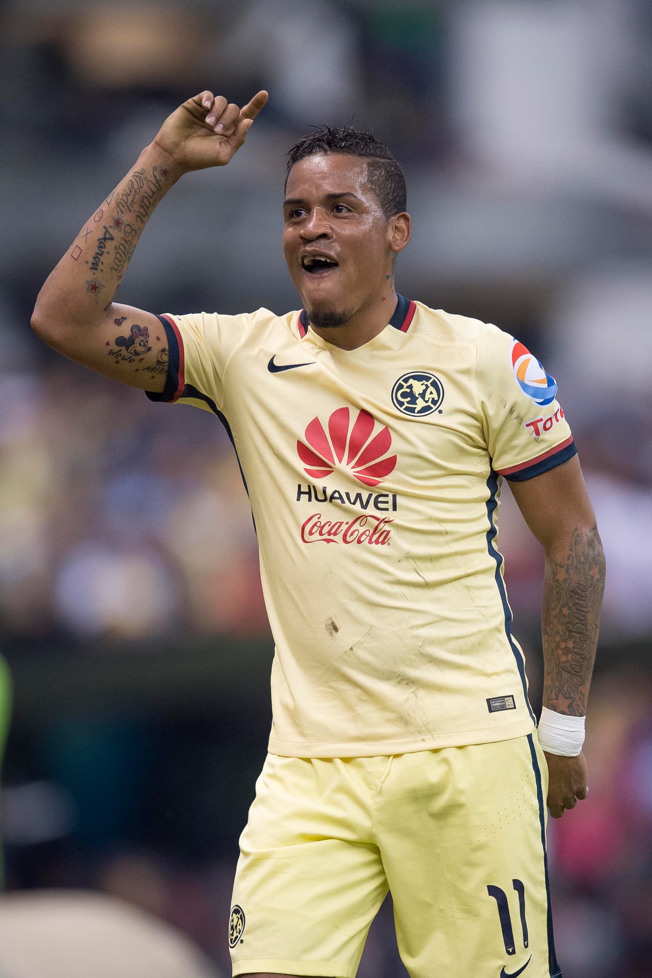 El Golazo: Michael Arroyo sorprendió a Yarbrough con un golazo que significo el cuarto gol de América. El americanista sacó un zapatazo desde fuera del área para guardar el balón y ampliar la ventaja de las Águilas.