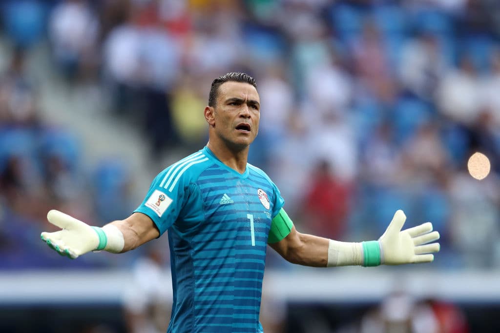 Essam El Hadary se convirtió en el jugador más veterano en disputar un partido en la historia de los Mundiales y con 45 años y 161 días fue titular en el duelo de Egipto contra Arabia Saudita.