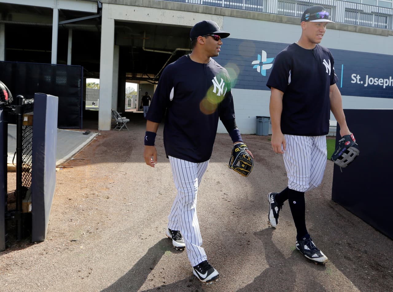 Wilson, campeón del Super Bowl de la NFL, jugaba béisbol de joven y tras ser seleccionado por los Texas Rangers, este invierno el equipo tejano le cedió sus derechos a los neoyorquinos.