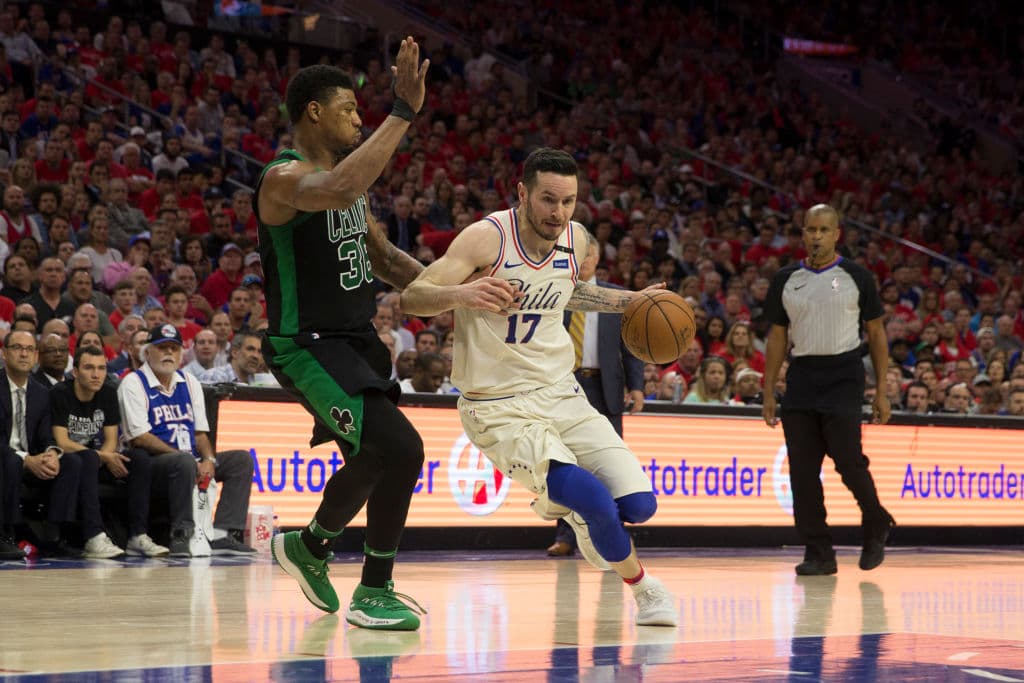 Los Celtics, en la extenuante jornada navideña, le devuelven la visita a sus agrios rivales del Este, los Sixers, en el Welss Fargo Center. Otro duelo que promete sangre, sudor y lágrimas.