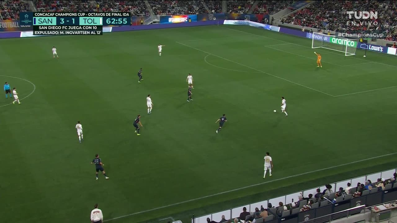 ¡TIRO ATAJADO! disparo por Helinho.