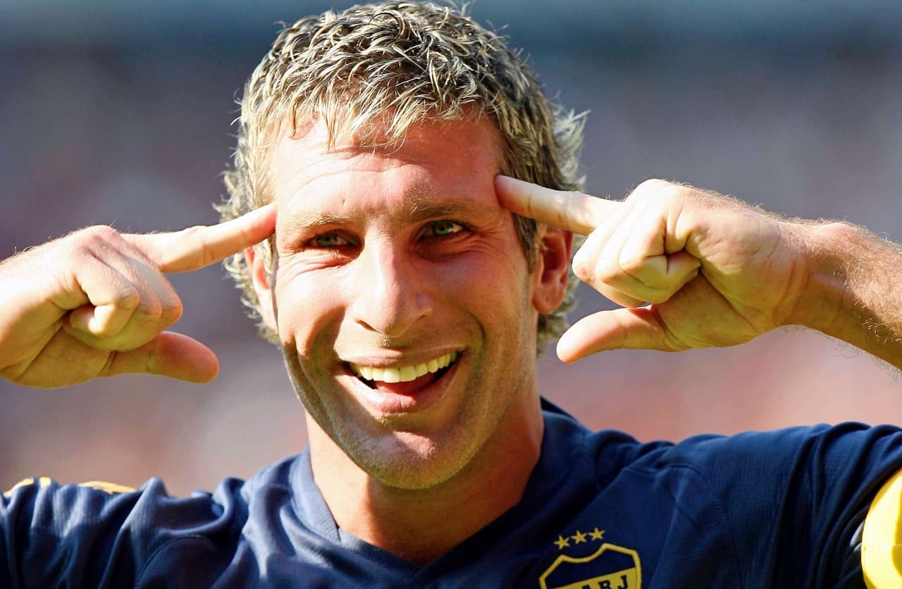 En 2003 jugó en 2003 al lado del ahora finado delantero mexicano Antonio de Nigris en el Villarreal en la Liga de España.