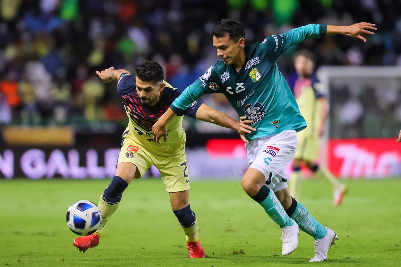 El segundo tiempo fue muy diferente: el ritmo de las llegadas fue cambiado por faltas y tarjetas.