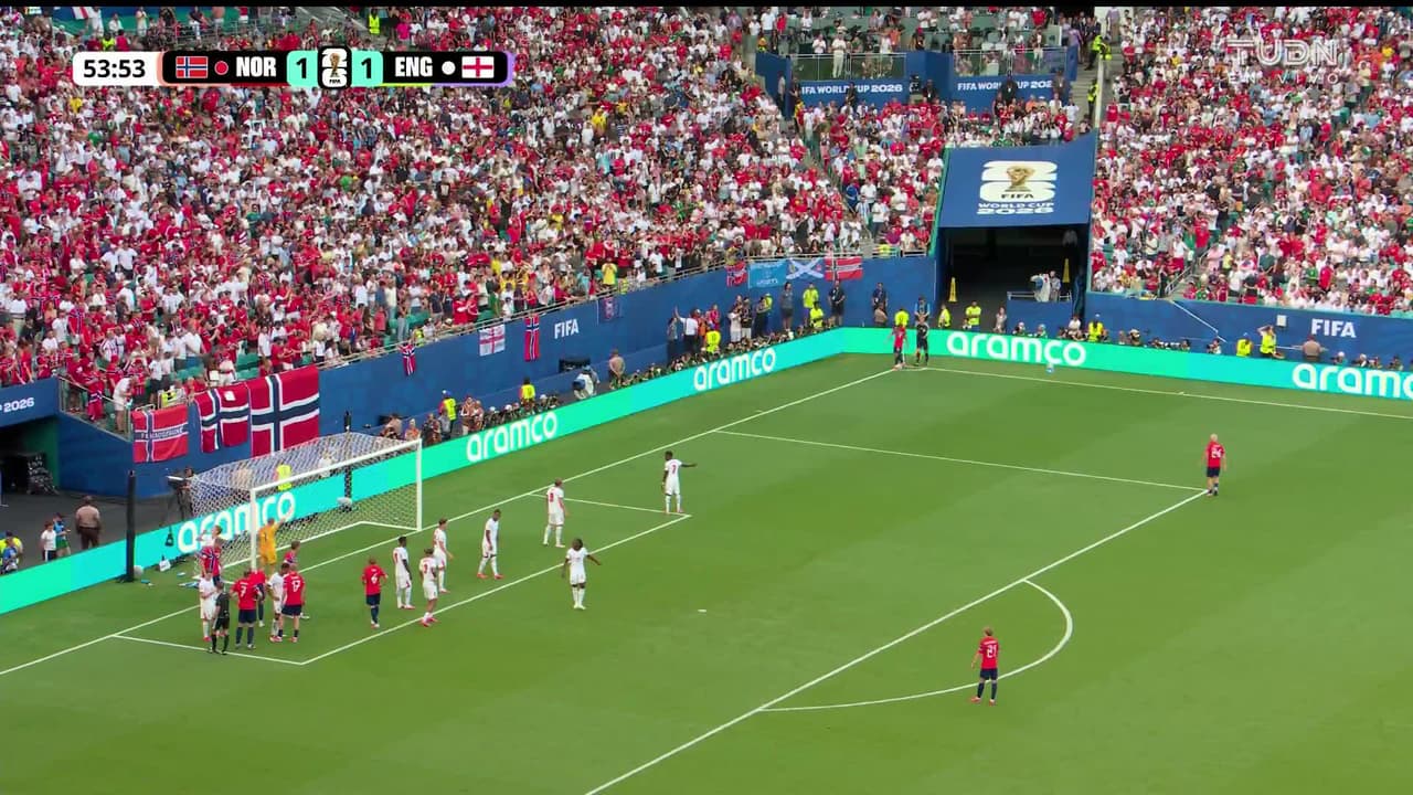 ¡GOL!  anota para Noruega. Torbjørn Heggem