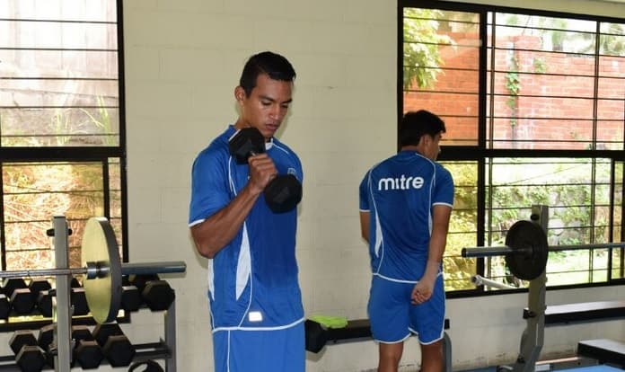 El Salvador inició su preparación para partido contra México en eliminatorias de CONCACAF