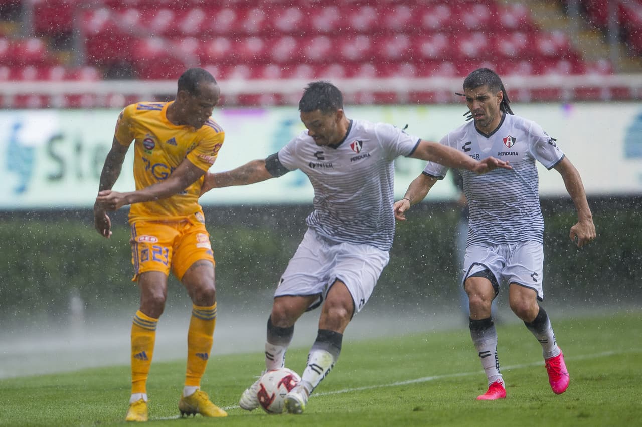 Con todo y empate, los Tigres aseguran su lugar en las semifinales de la Copa GNP por México.