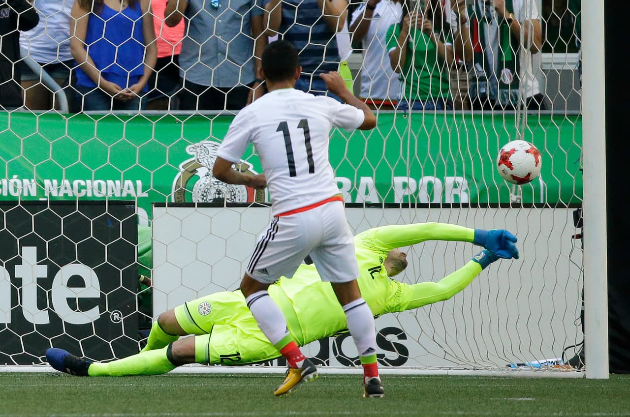 Fue una falta sobre el mismo jugador del Léon la que provocó el penal al minuto 25.