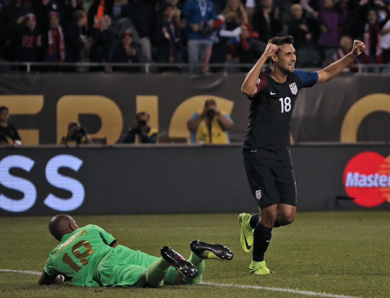 Chris Wondolowski ha sido favorito del técnico de la selección estadounidense Jürgen Klinsmann por lo que aporta en el vestidor del team USA. Tiene una calificación en los rankings de 64 puntos.