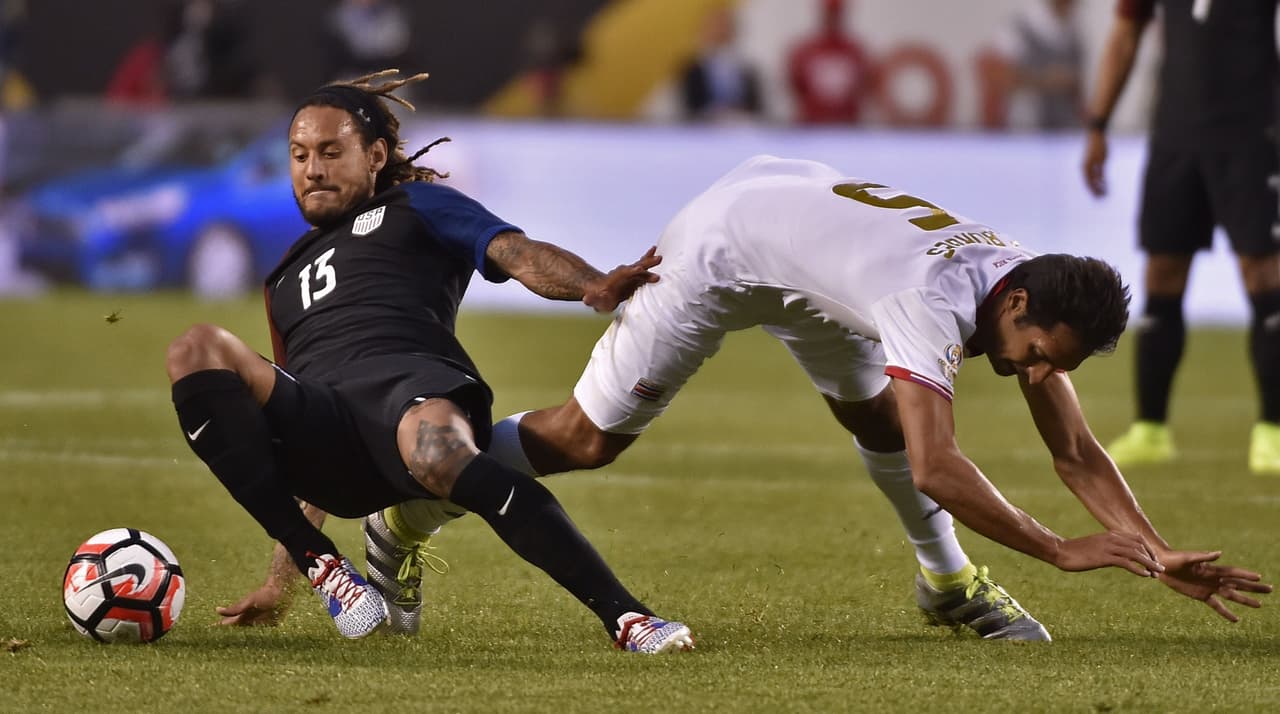 Jermaine Jones anotó un golazo contra Paraguay en el segundo partido de la Copa para Las Barras y Las Estrellas y ahora cuenta con una calificación promedio de 61.25 en los Lexus Power Rankings.