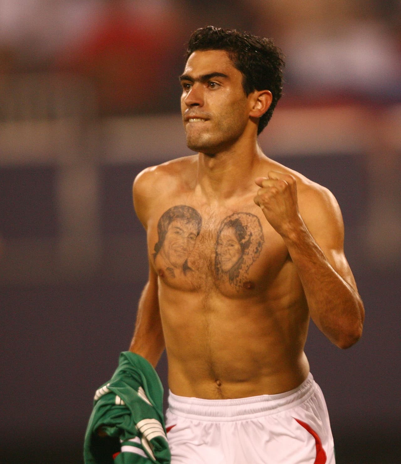 Tras su retiro, Castillo se dedicó a su amor por la pesca y tiene una tienda dedicada a artículos para esta práctica.