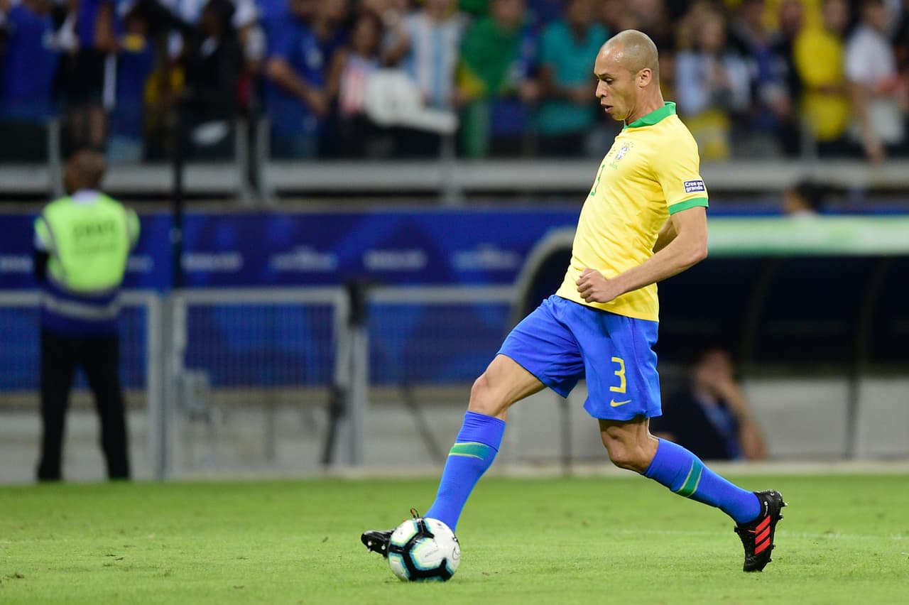 Joao Miranda, seleccionado brasileño, dejó al Inter de Milán para firmar gratis por el Jiangsu Suning.