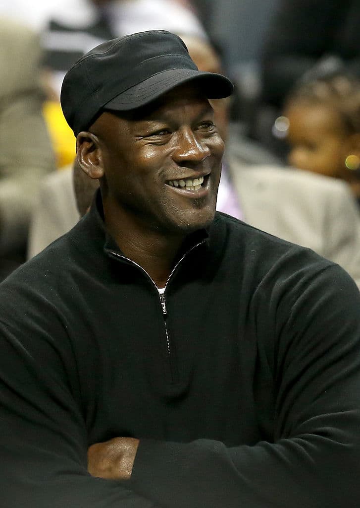 Esto lo obligará a formar un ‘dream team’ repleto de los personajes más locos.
<br>