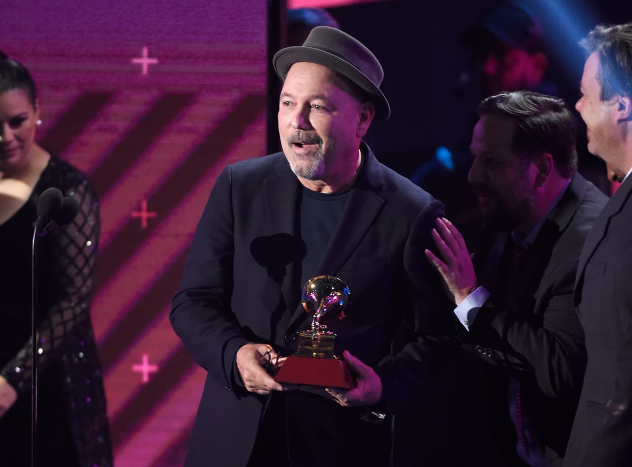 Ruben estudió en su tierra natal donde estudió derecho en 1974.